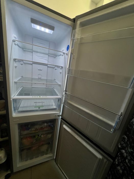 Lodówka Amica 165 cm