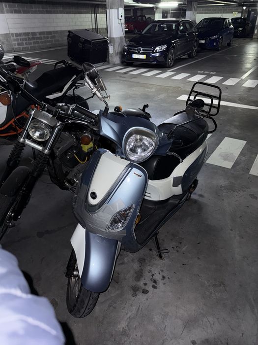 Mota 125 cc SYM Azul
