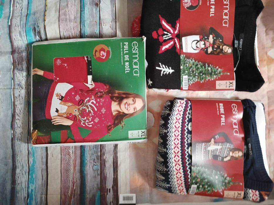 Новорічні  жіночі светрики , тунічки