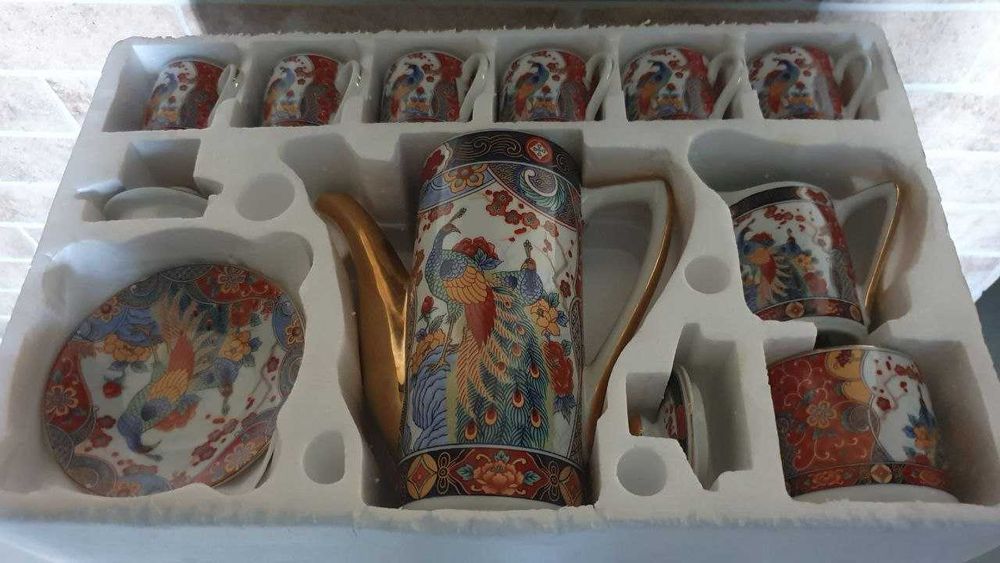 Сервіз японський з позолотою новий