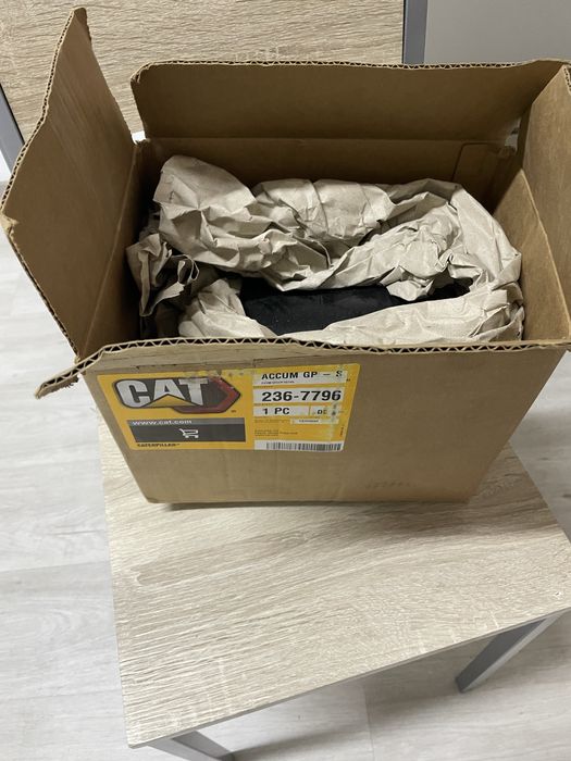 Acumulador hidraulico CAT