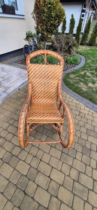 Fotel wiklinowy bujany