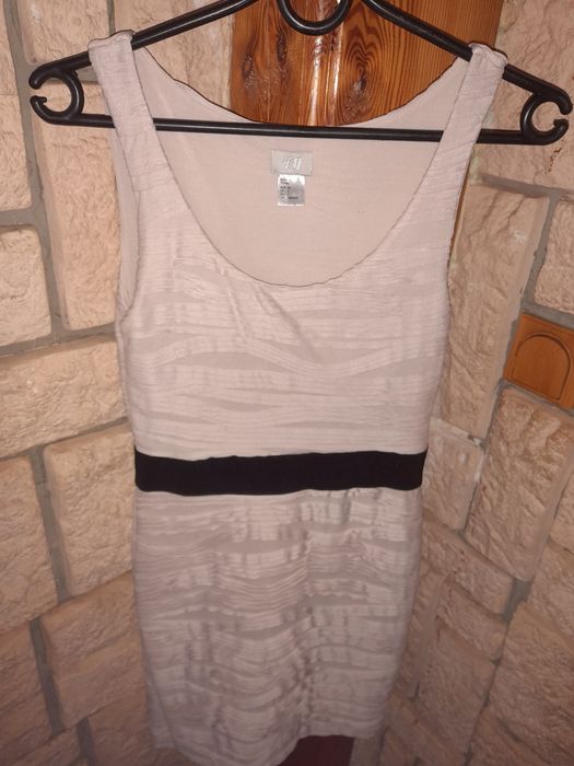 Dopasowana sukienka  h&m