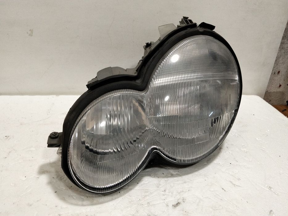 Farol Mercedes c w203 ótica esquerdo 2004