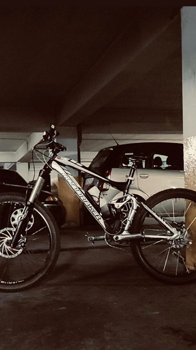 Bicicleta enduro mondraker dune