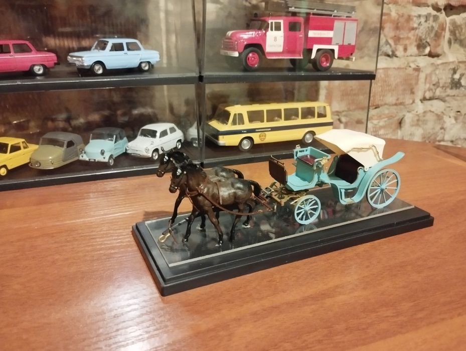 Боксы  для масштабных моделей 1:43