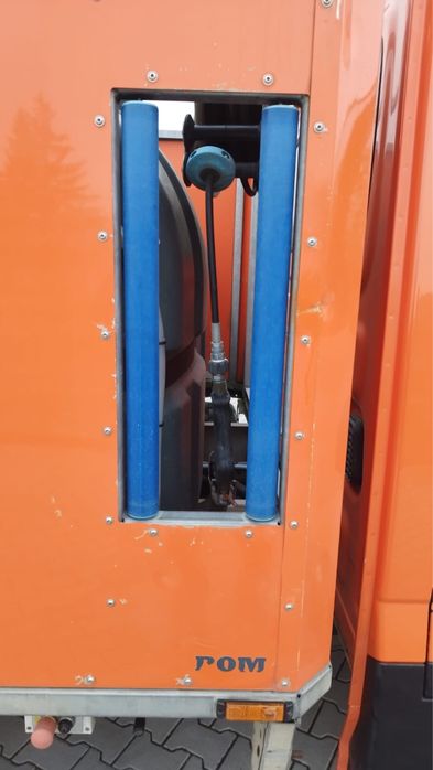 Iveco asenizacyjny do toalet przenosnych kabin wc beczka specjalny