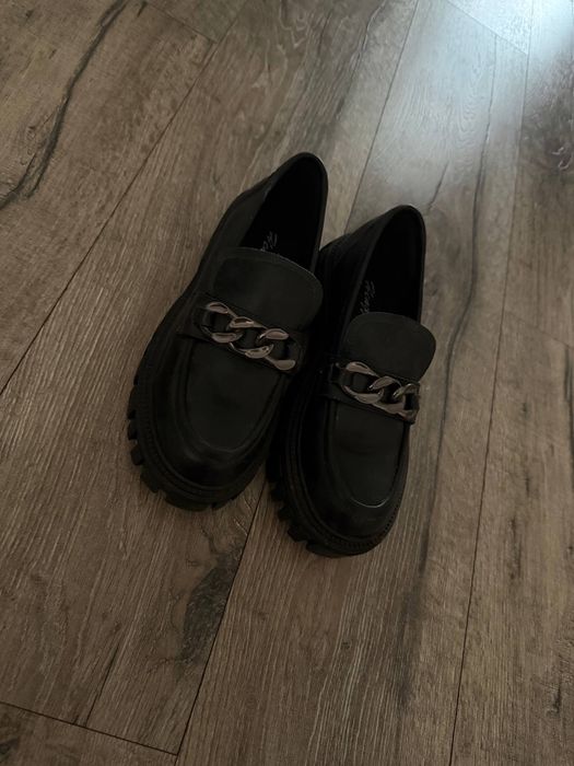 Лоферы новые 38 р