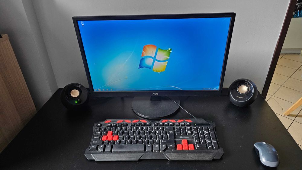Zestaw komputerowy Intel Core i3 monitor Aoc 24 cale sprawny