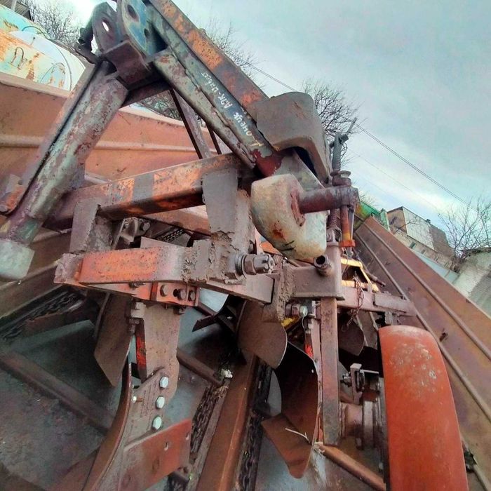 Плуг 3-35 2002р.