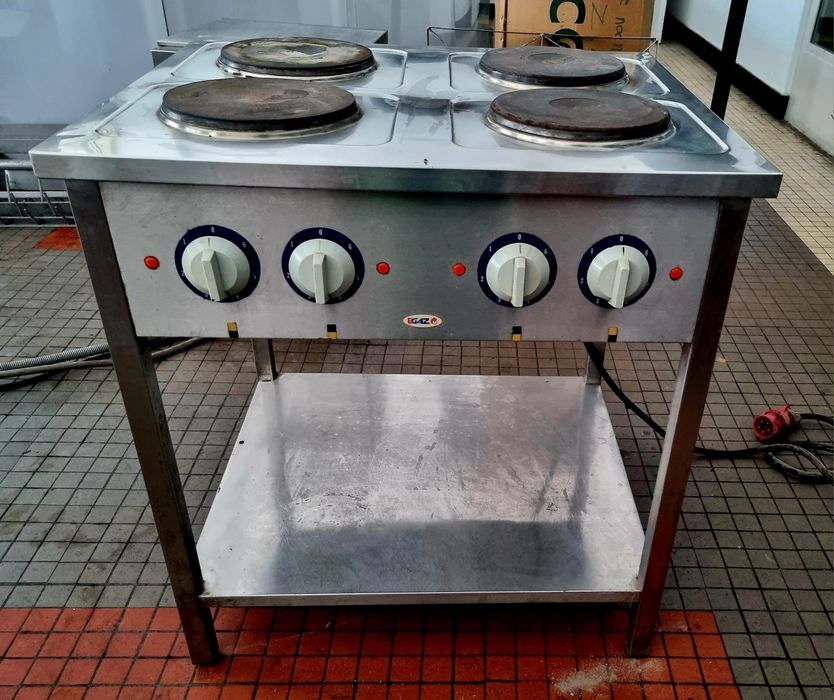 Kuchenka gastronomiczna  4 palniki