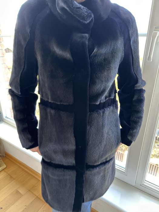 Шуба норковая б/у в хорошем состоянии.