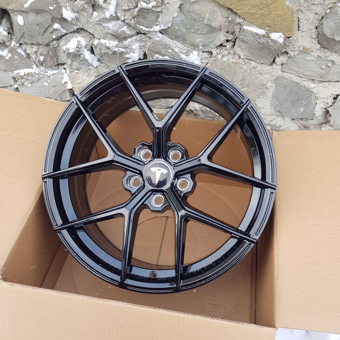 Диски НОВІ R18 5x114,3 Tesla Model 3 Toyota Rav4 Camry Lexus NX Nissan