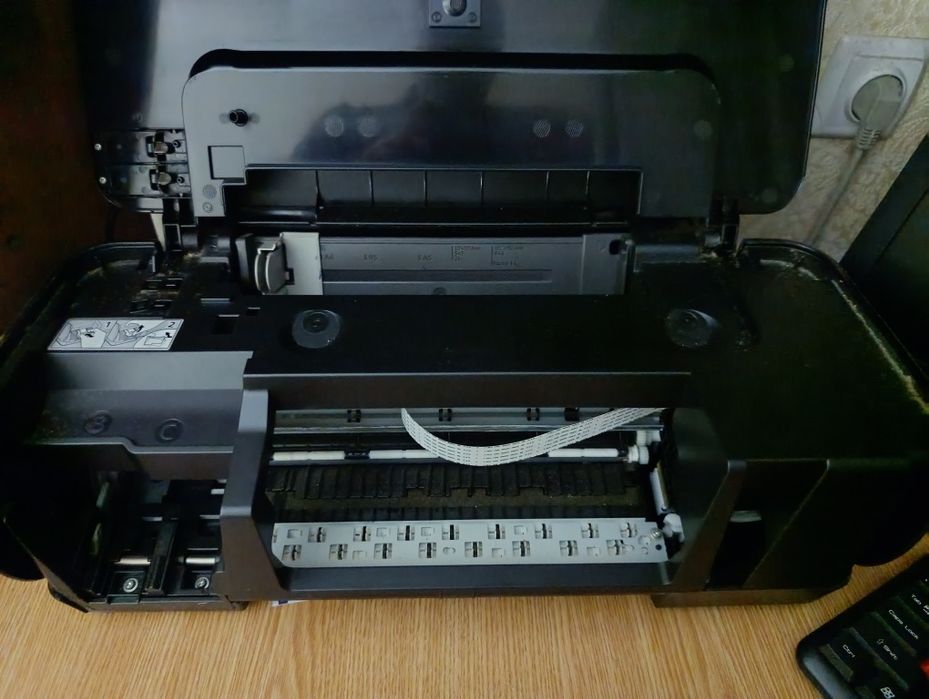 Продам принтер Canon IP1800