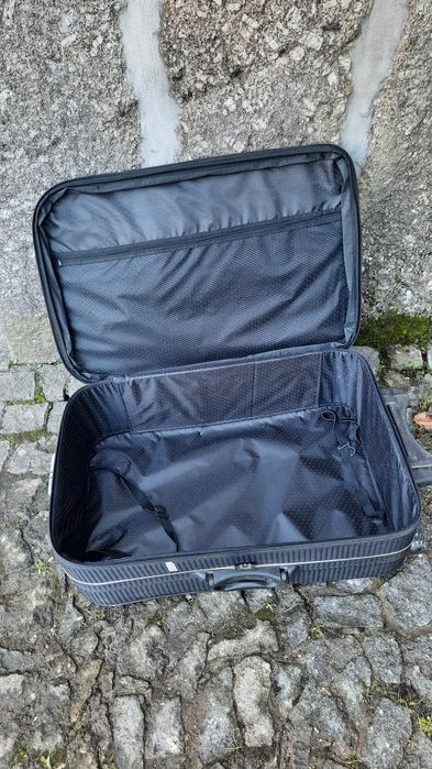 Malas de viagem em perfeitas condições