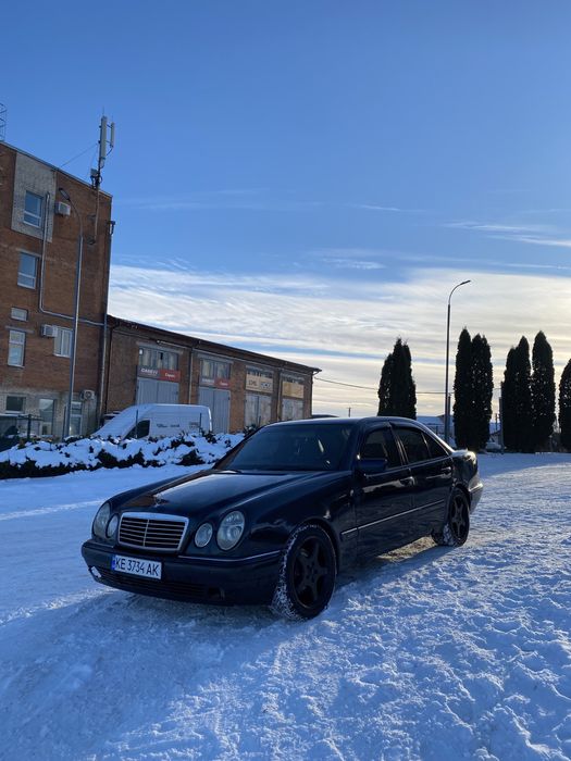 Мерседес 210 4.3 V8