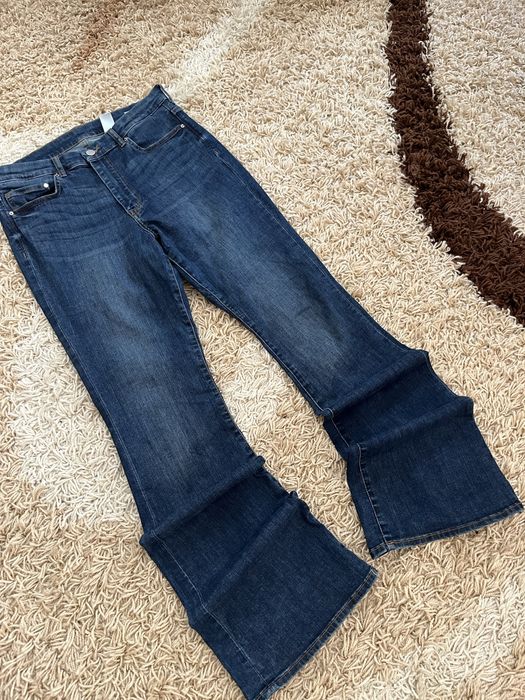 Джинсы Bootcut