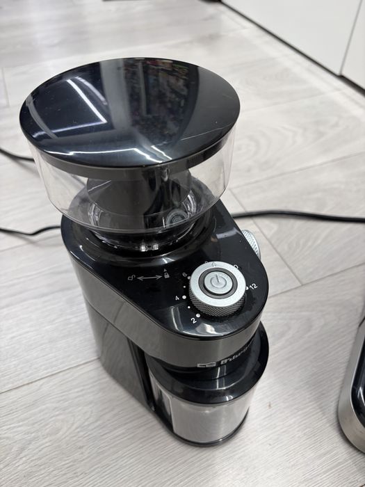 Maquina de cafe com moinho