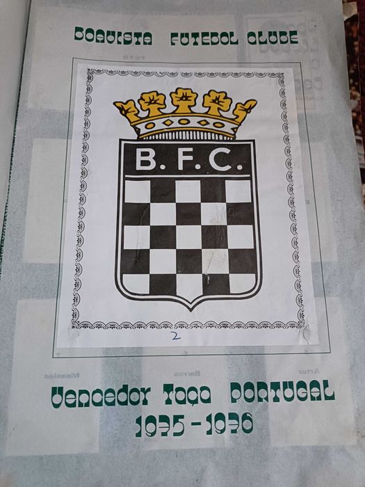 Albume de cromos caricaturas,antigo