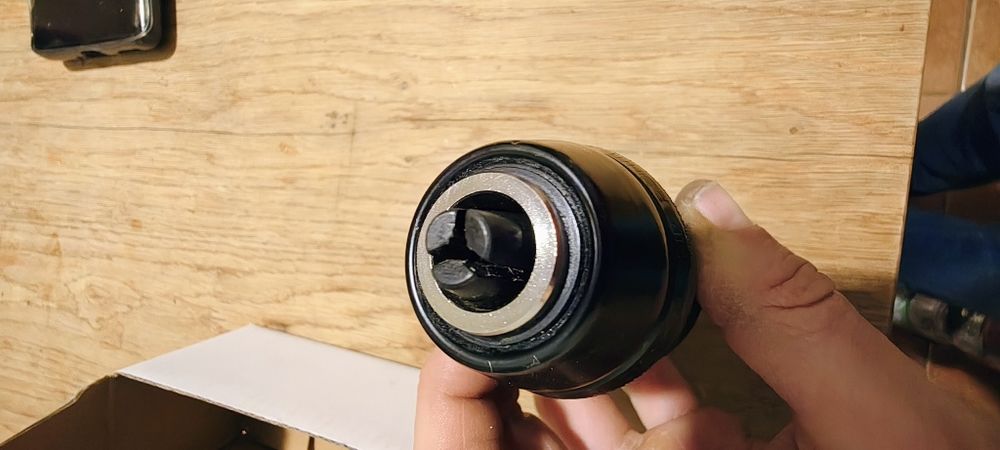 Uchwyt wiertarski samosaciskowy Bosch futerko