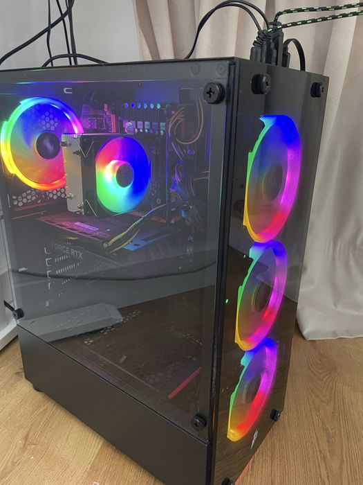 Komputer gamingowy RTX 4060 Xeon 28 wątków 16 GB RAM SSD Gotowy zestaw