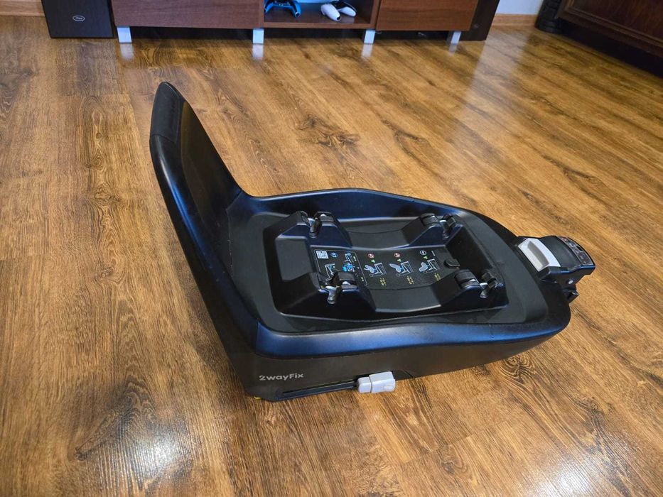 Fotelik maxi cosi 2 way pearl 9-18 kg oraz baza maxi cosi 2 way fix