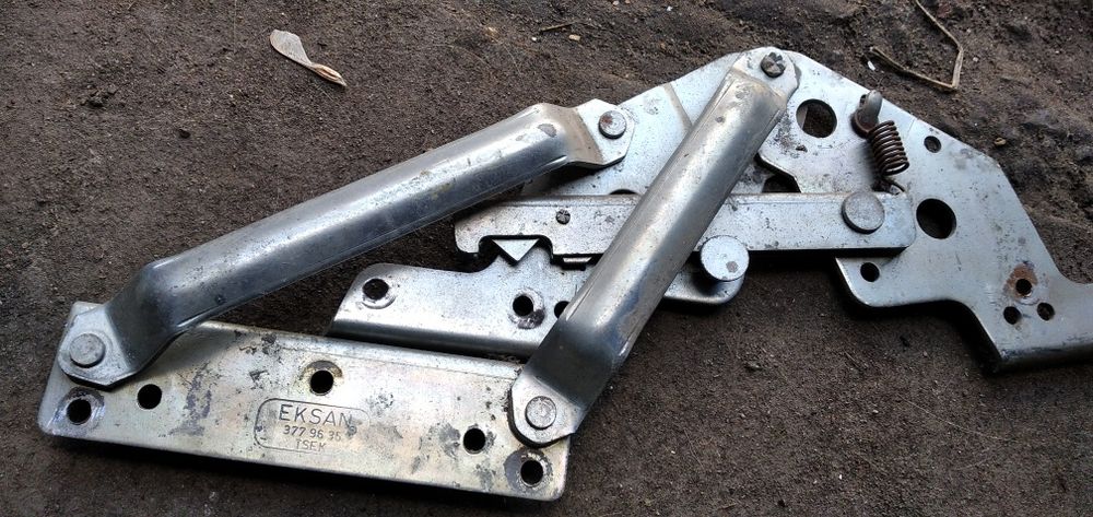 Механізм дивана книжки