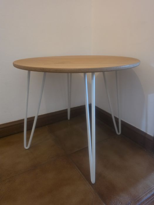 Mesa de apoio baixa
