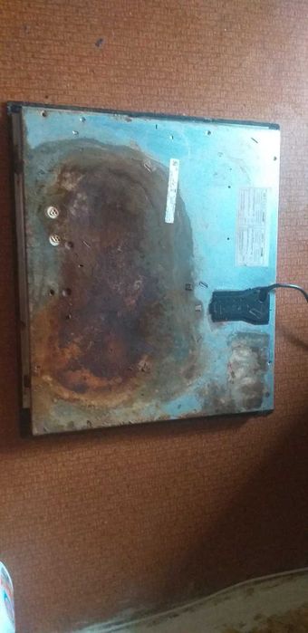 продам Варочная поверхность Electrolux б/у требует ремонта