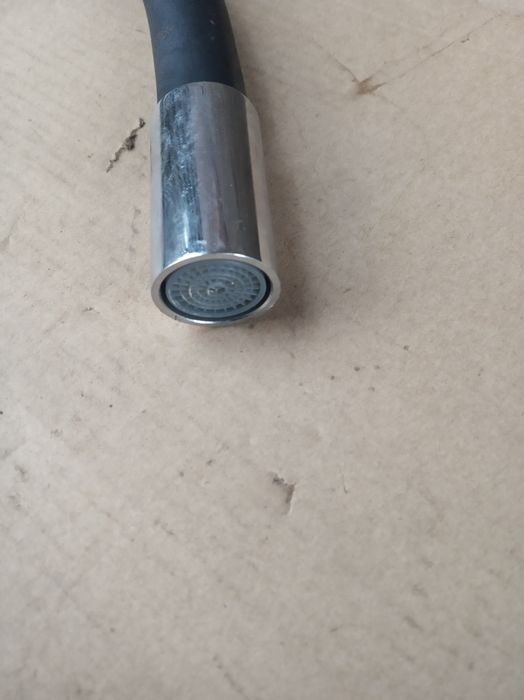 Вилив для кухнi для мийки гнучкий