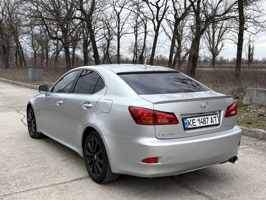 Шикарный Lexus IS 250