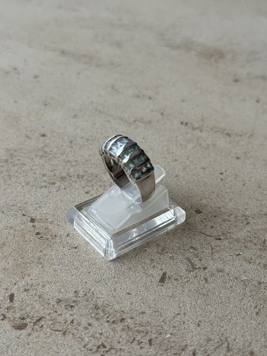 Anel de senhora em prata portuguesa com pedras azuis