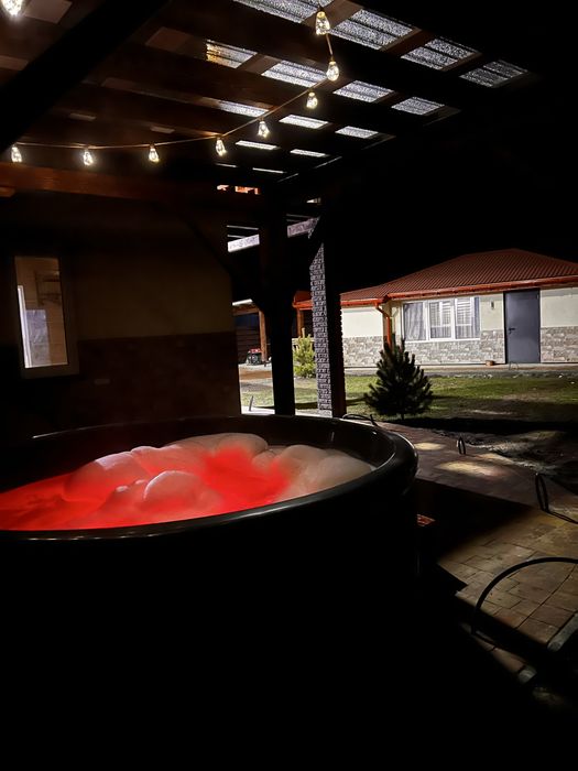 Котедж для 2-3 людей.Славське.Відпочинок у Карпатах,Сауна, Чан, Басейн