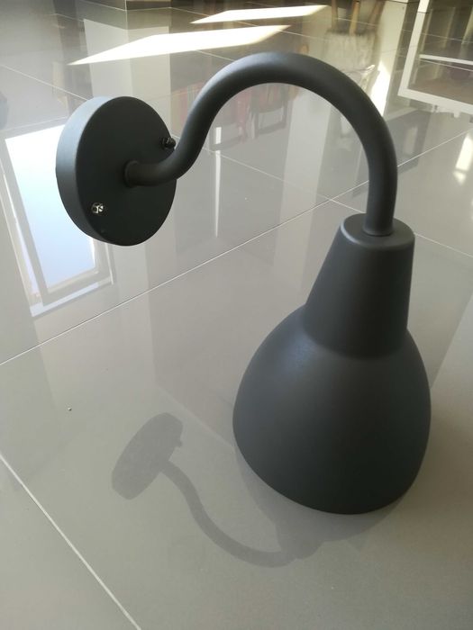 Candeeiro de parede em ferro