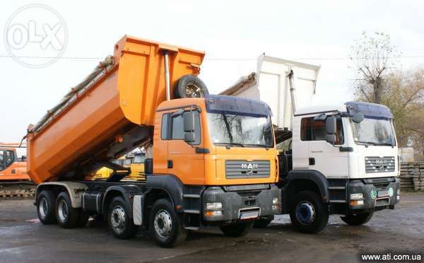 В мешках- песок,цемент,щебень,керамзит,отсев,шлак и насыпом.доставка.