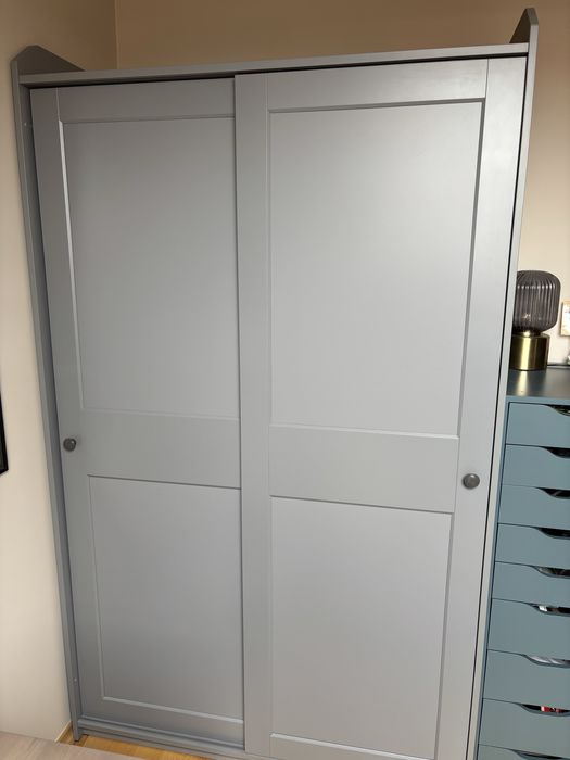 Szara szafa Ikea Hauga