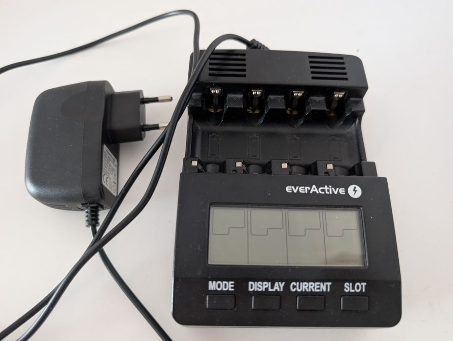 Ładowarka ever active nc3000