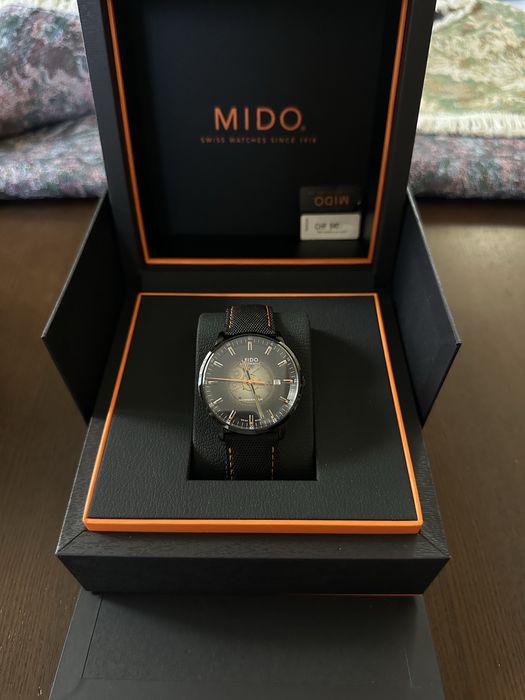 Годинник Mido Commander