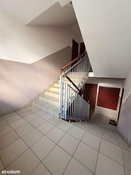 Bezpośrednio 2 pokoje 37m2 do wprowadzenia