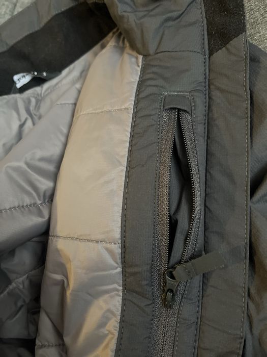 Жіноча вітровка Rohan розмір S