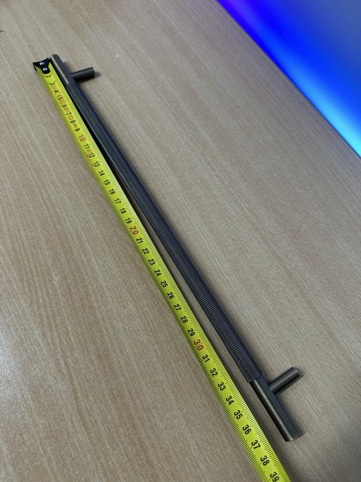 Mosiężne uchwyty do szafek 38cm mat radełkowany
