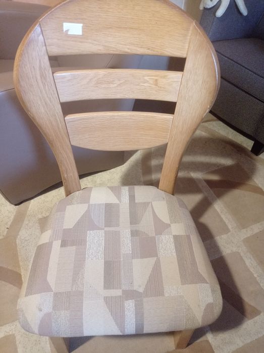 Стільці кімнаті європейського виробника