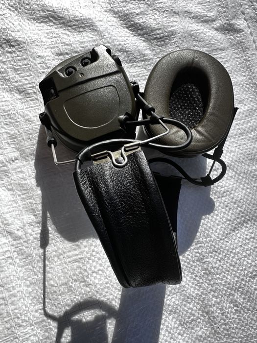 Активні навушникі Peltor Comtac l