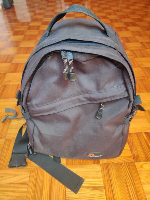 Mochila LowePro Mini Trekker Classic Lousã E Vilarinho •