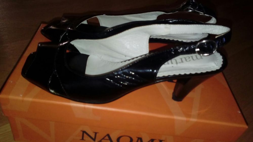 Sandałki szpilki rozm.39.