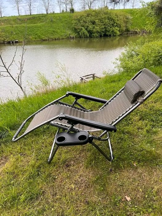 Садовое Кресло Шезлонг с подстакаником. Лежак розкладний пля