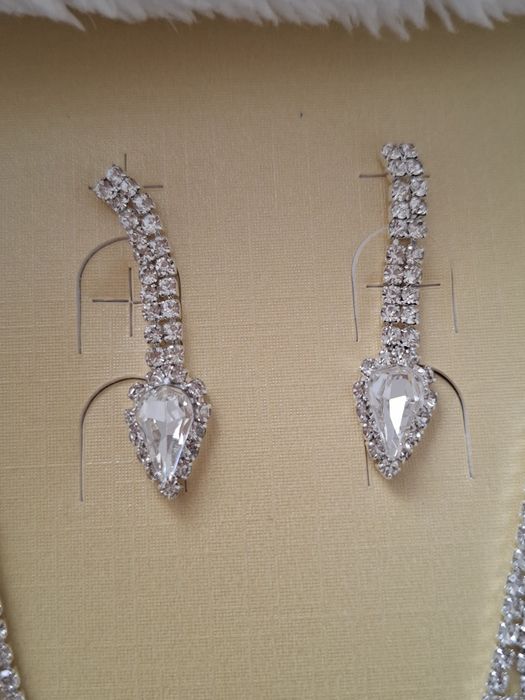 Conjunto colar, brincos e pulseira