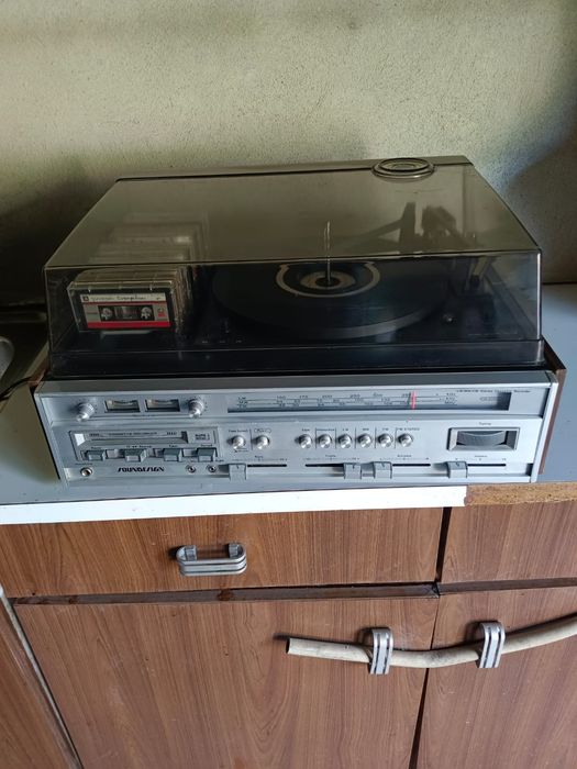 Aparelhagem gira discos e garrafão 20 litros de vidro