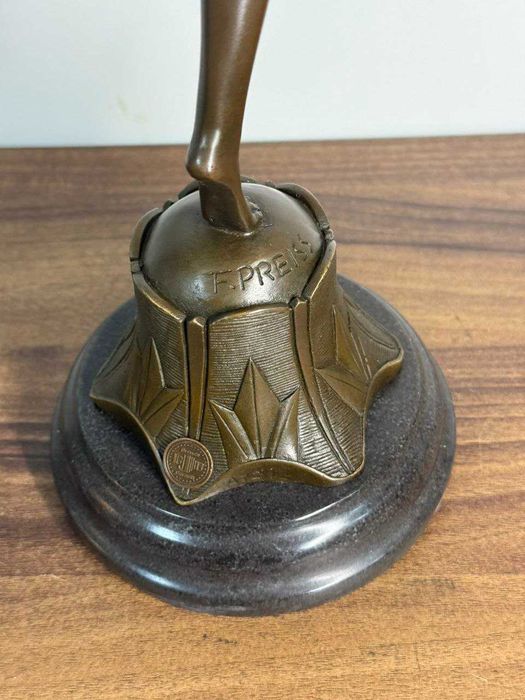 бронзовая статуетка фигурка танцовщица арт-деко бронза мрамор винтаж