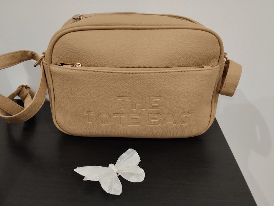 Mala tiracolo The Tote  Bag cor camel nova.